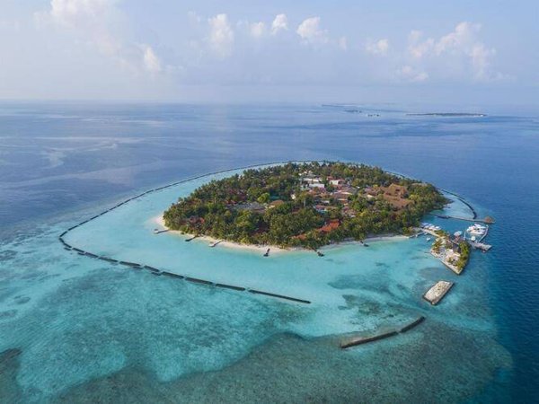Горящая путевка по 27 направлениям — отель Kurumba Maldives (Северный Мале Атолл)
