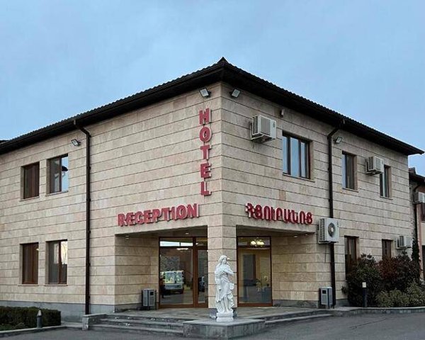 Горящий тур в Армению — отель La Defense Hotel (Ереван)