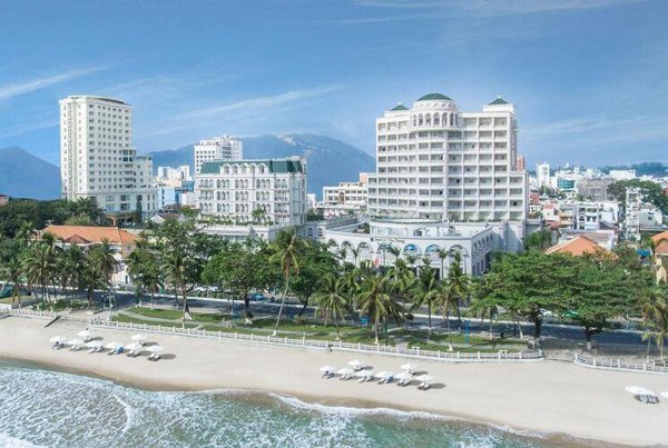 Горящий тур во Вьетнам — отель Sunrise Nha Trang Beach Hotel & Spa (Нячанг)