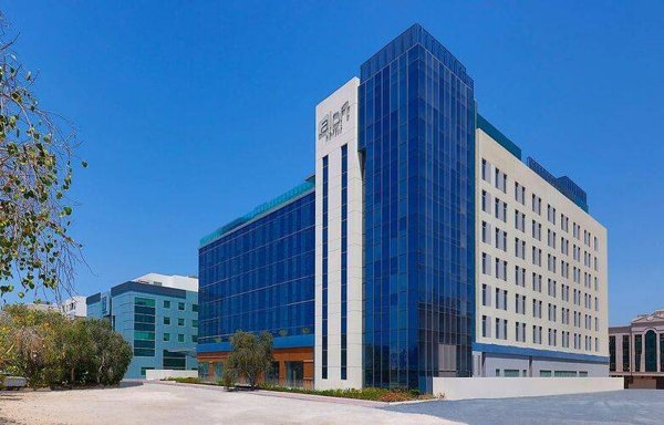 Горящий тур в ОАЭ (Дубай, Абу-Даби и т.д.) — отель Aloft Al Mina Hotel (Бар Дубай)