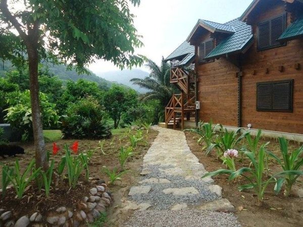 Горящий тур на Сейшелы — отель Lemongrass Lodge (о. Маэ)
