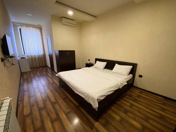 Горящая путевка в Армению — отель Granada Hotel (Ереван)