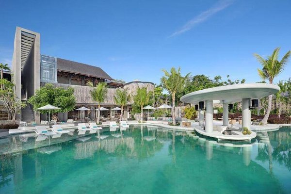 Горящий тур на Бали — отель Cross Bali Breakers Resort (Джимбаран)