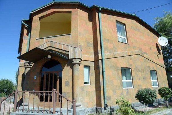 Горящая путевка в Армению — отель Armenian Village Park Hotel (Ереван)