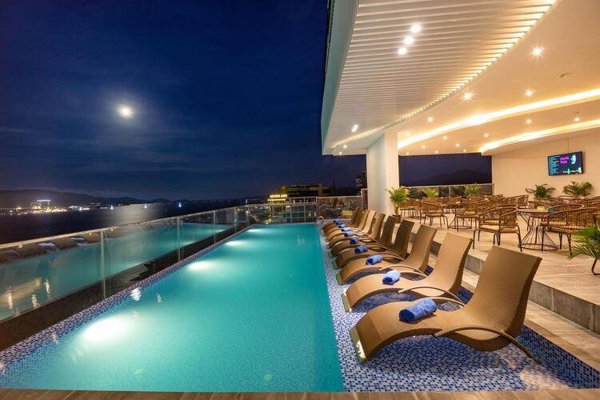 Горящая путевка во Вьетнам — отель Majestic Premium Hotel (Нячанг)