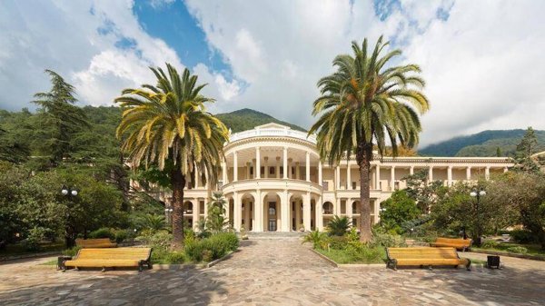 Горящий тур в Абхазию — отель Amra Park Hotel & Spa (Гагра)