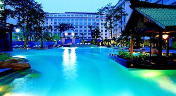 Горящий тур в Китай — отель Dong Fang Hotel (Гуанчжоу)