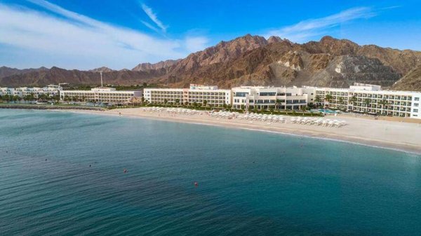 Горящий тур в ОАЭ (Дубай, Абу-Даби и т.д.) — отель Radisson Blu Resort Fujairah (Дибба)