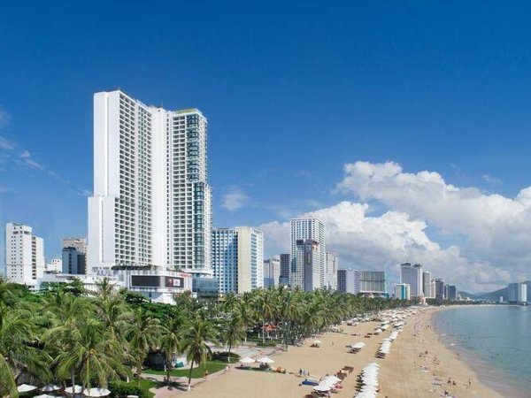Горящий тур во Вьетнам — отель Vinpearl Condotel Beach Front Nha Trang (Нячанг)