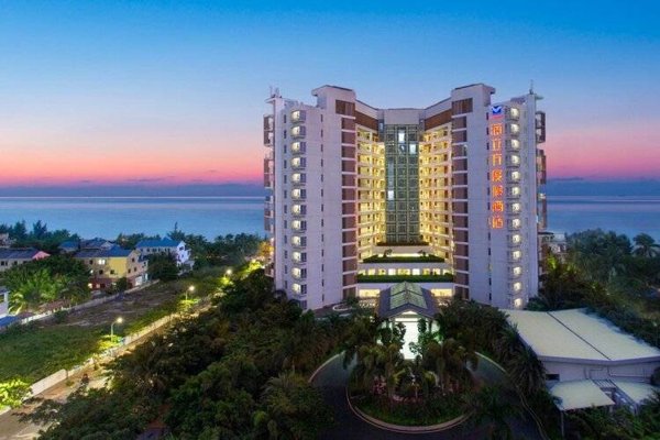 Горящий тур по 27 направлениям — отель Seacube Resort (Санья)